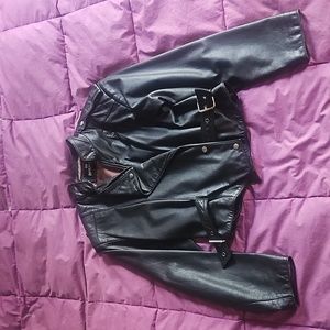 Vintage Bermans Leather Women's Black Motorcycle Jacket size M/L